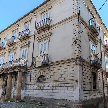 Dimora Storica Giostra Vecchia - Palazzo Grisolia 1809 Козенца Екстер'єр фото