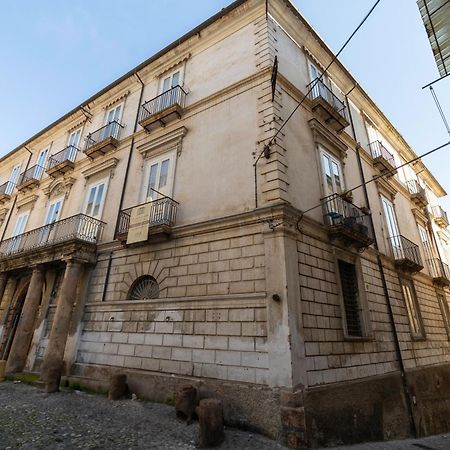 Dimora Storica Giostra Vecchia - Palazzo Grisolia 1809 Козенца Екстер'єр фото