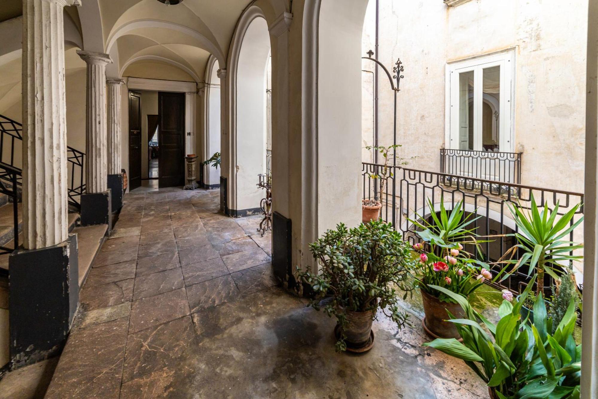 Dimora Storica Giostra Vecchia - Palazzo Grisolia 1809 Козенца Екстер'єр фото