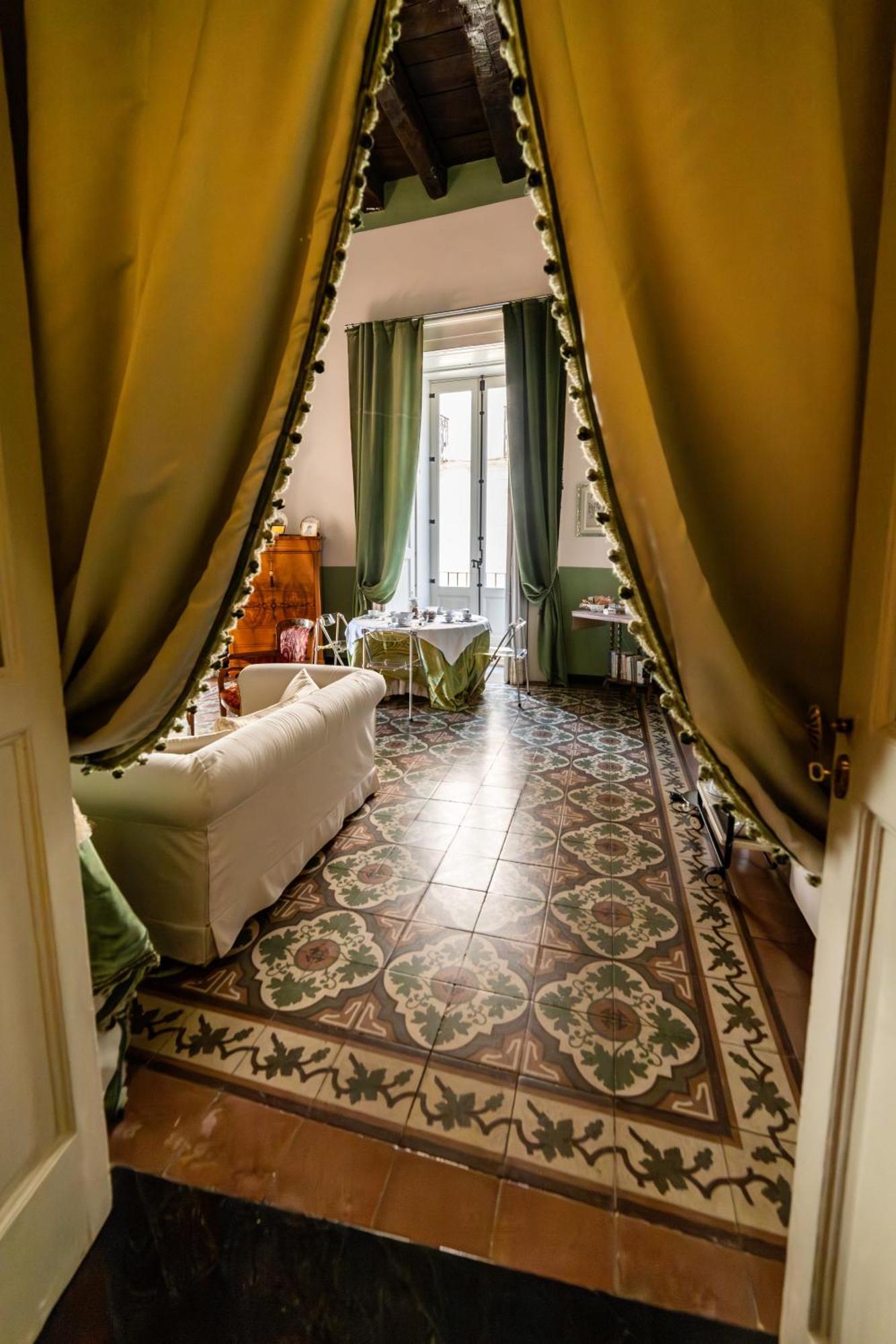 Dimora Storica Giostra Vecchia - Palazzo Grisolia 1809 Козенца Екстер'єр фото